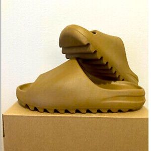 adidas Yeezy Slides Ochre US Size 11 - GW1931